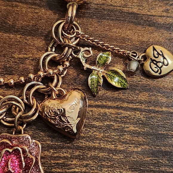 Vintage Betsey Johnson Faux Pearl Charm Bracelet - Picture 6 of 8